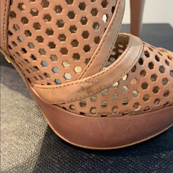 Prada Nude Pumps - Picture 7 of 7